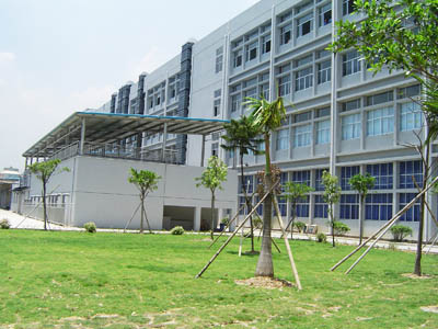 伯恩光学厂房